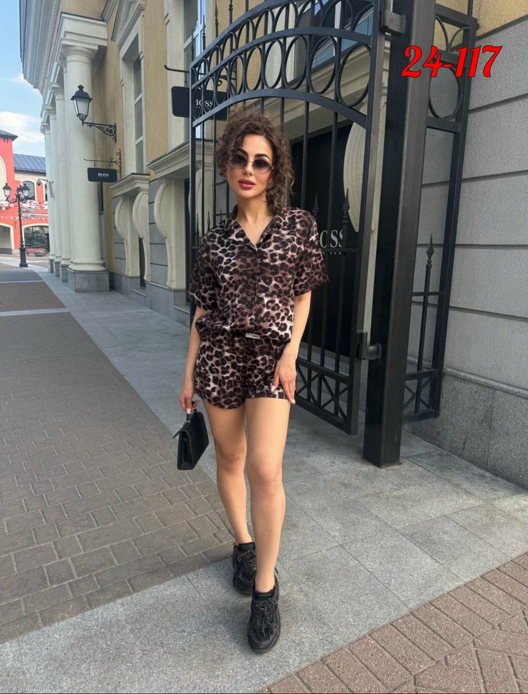 костюм женский леопард,леопардовые костюмы,костюм женский,женский костюм леопардовый,женский костюм с шортами