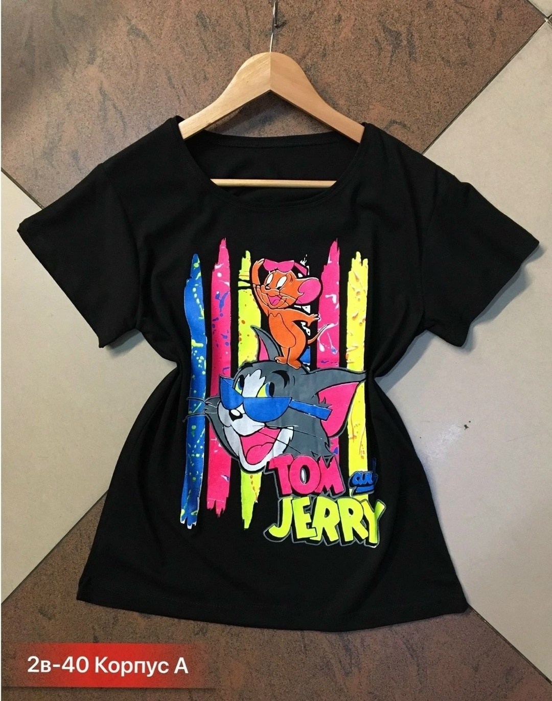 джинсы и яркие футболки,женская футболка,футболки мика женские,футболка женская с принтом,футболка