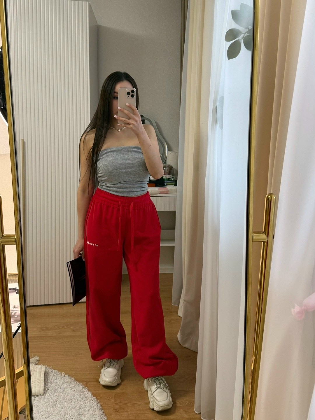 брюки с высокой талией,брюки спортивные свободные,брюки с широкими штанинами,широкие брюки,спортивный брюки