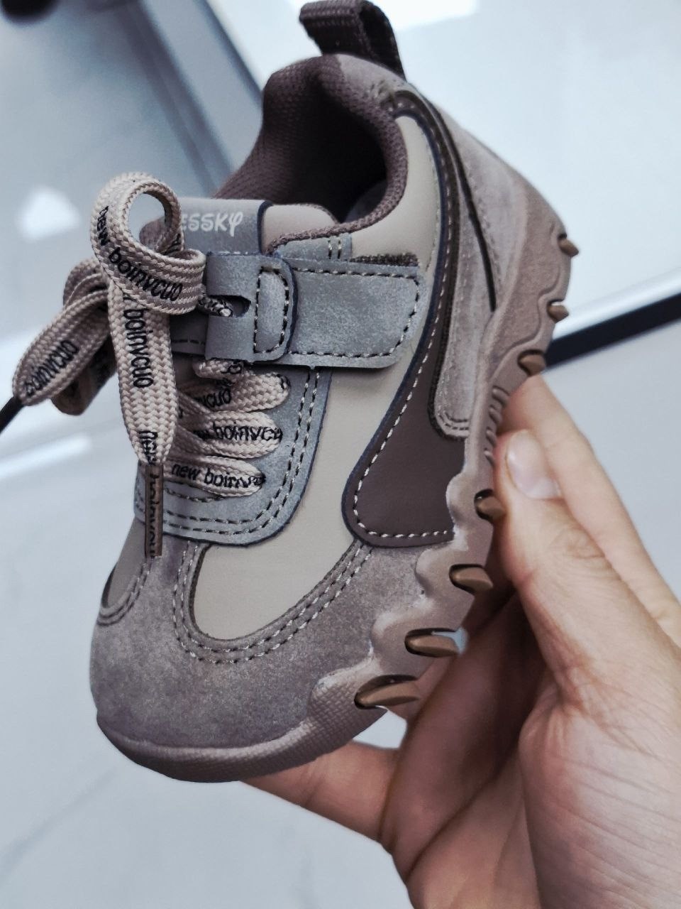 кроссовки мальчику,кроссовки детские,спортивная ,повседневные кроссовки,удобные кроссовки