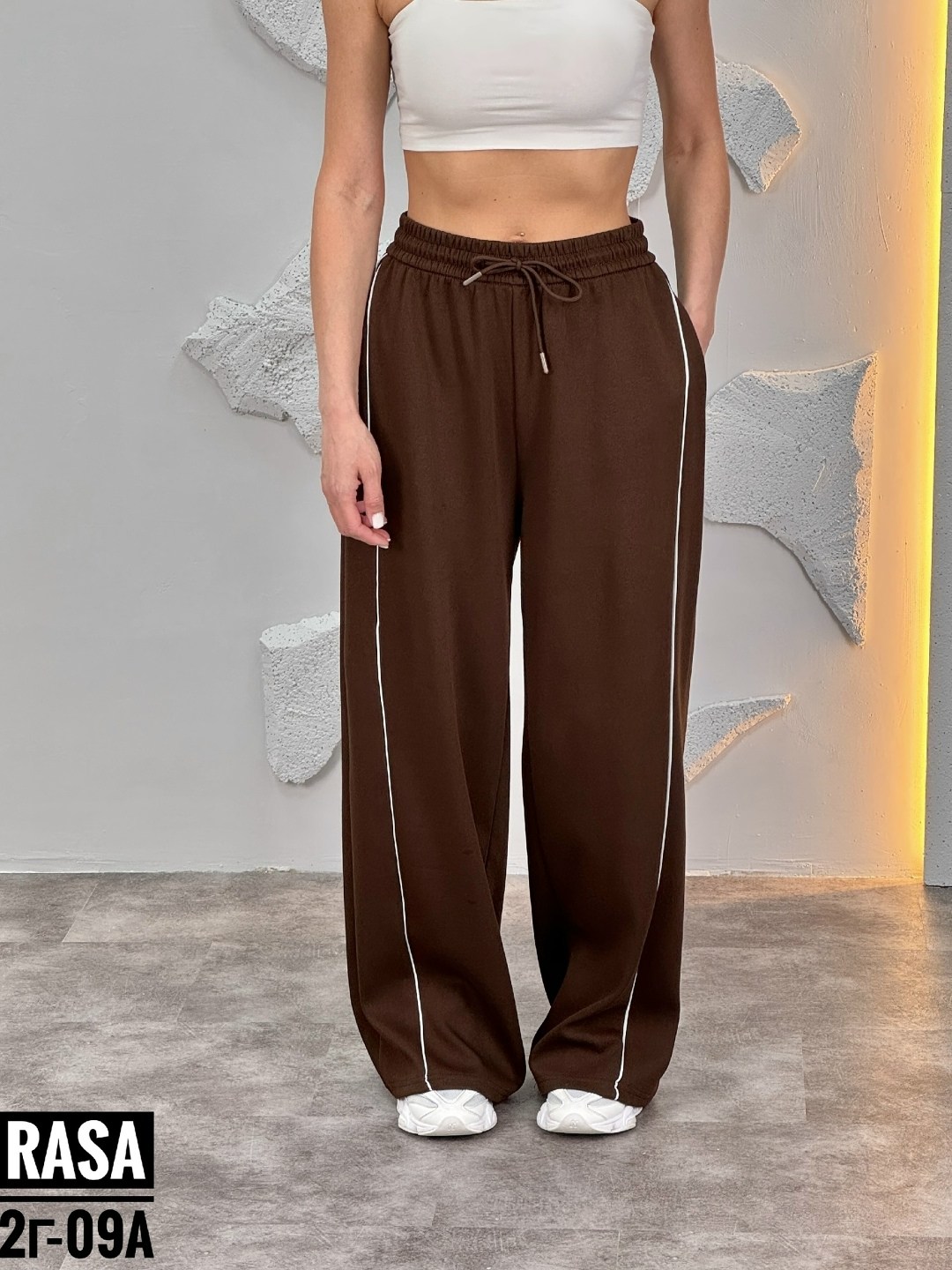 спортивные штаны,брюки женские,штаны спортивные женские,штаны спортивные широкие,брюки с широкими штанинами