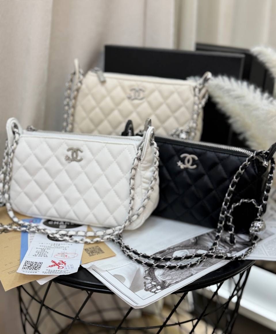 женская сумка chanel,сумочка chanel,кожаная белая сумочка chanel woc с ручкой,сумка chanel,сумка шанель натуральная кожа