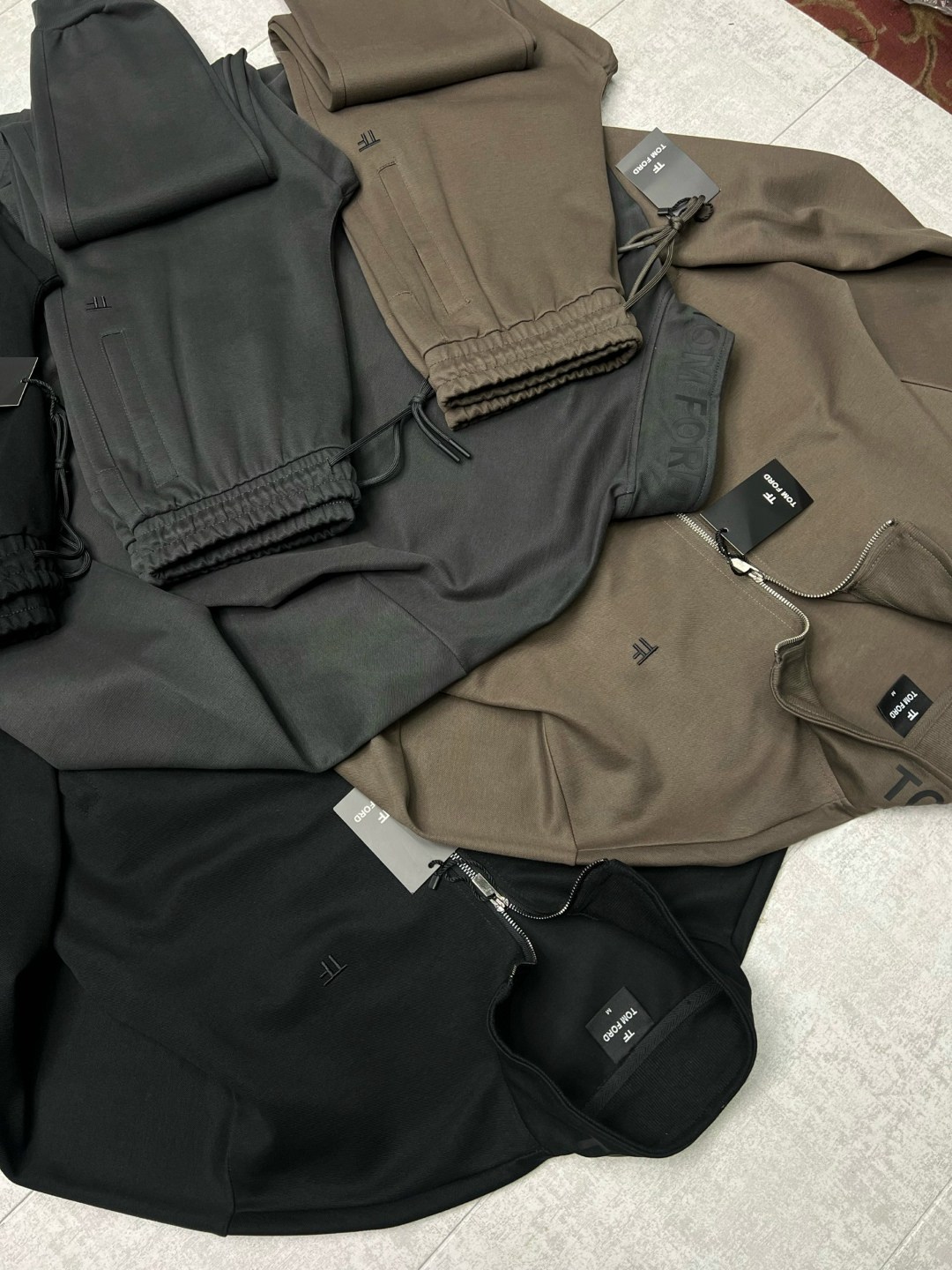 спортивный костюм brunello cucinelli,спортивный костюм armani,спортивный костюм zegna sport,спортивный костюм zegna,спортивный костюм для мужчин