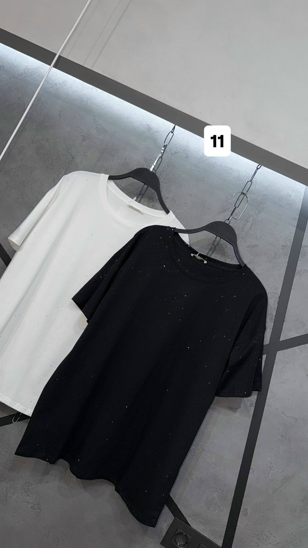 футболка в стразах варенка оверсайз gul brand,женская футболка оверсайз,футболка оверсайз со стразами,футболка со стразами удлинённая оверсайз a&j,футболка женская со стразами оверсайз