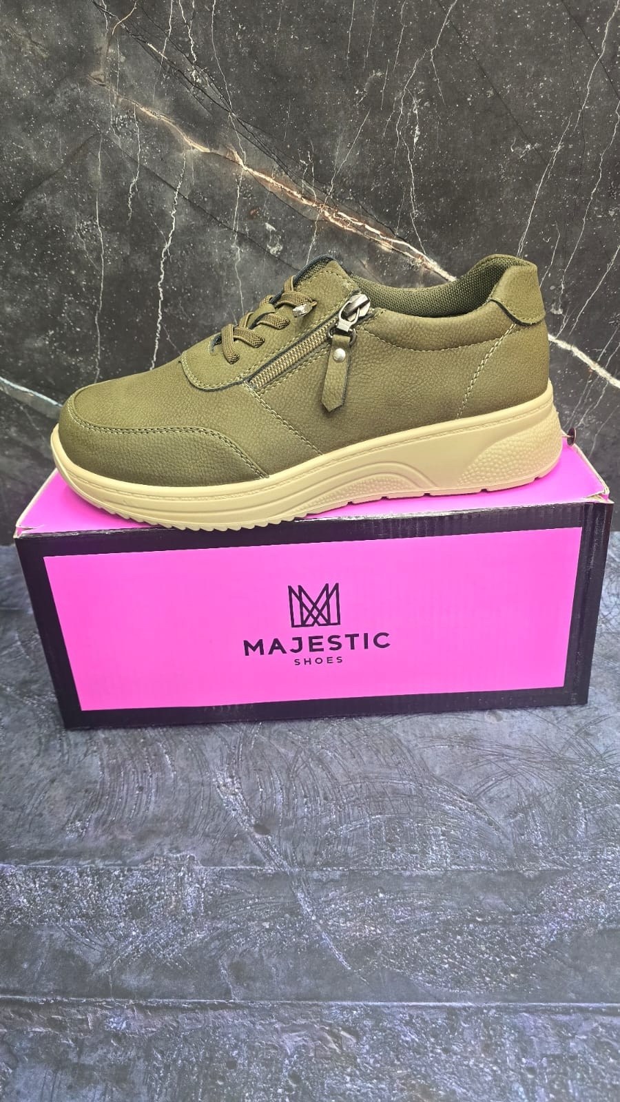 ,женские кроссовки caprice,кроссовки caprice,женские кроссовки,бежевые кроссовки