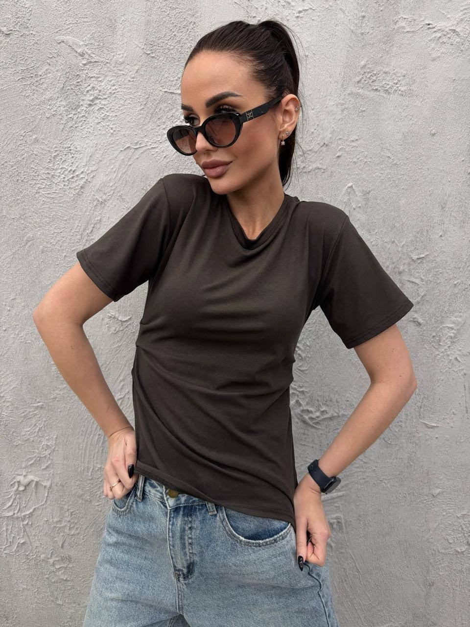 футболки женская,женская базовая однотонная футболка,футболки для женщин,футболка однотонная базовая,базовая женская футболка