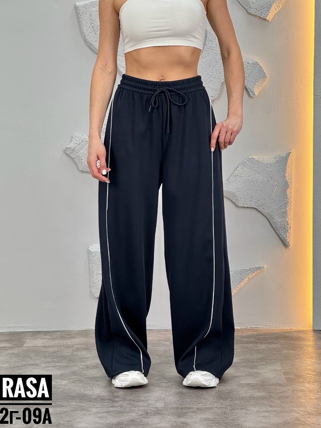 спортивные штаны,брюки женские,штаны спортивные женские,штаны спортивные широкие,брюки с широкими штанинами