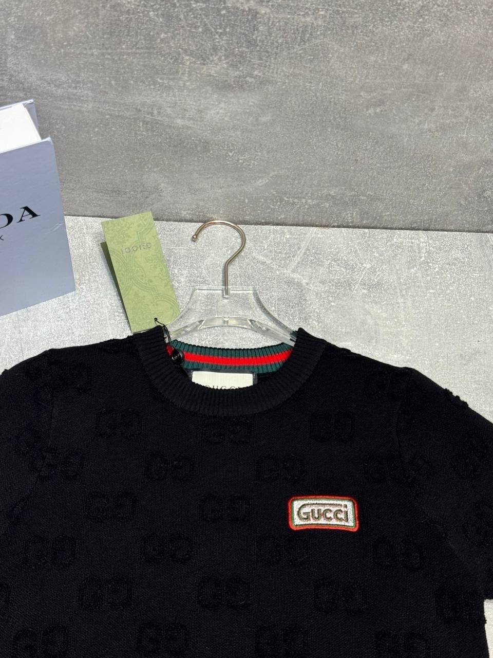 футболка gucci,майка гуччи оригинал черная,футболка гуччи вид спереди,футболка гуччи оригинал,футболка гуччи мужская черная