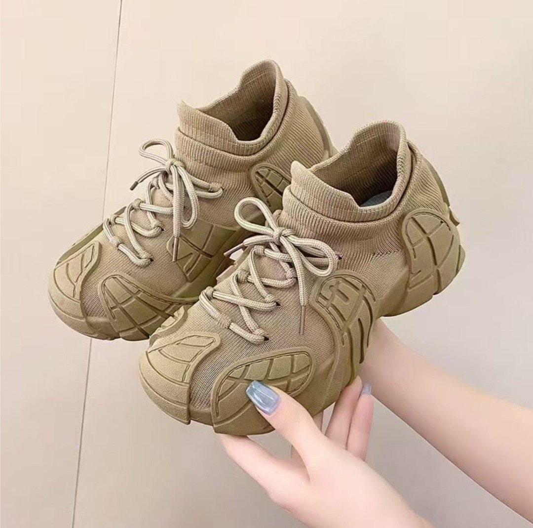 ,женские кроссовки,повседневные кроссовки,модные кроссовки,массивные кроссовки женские