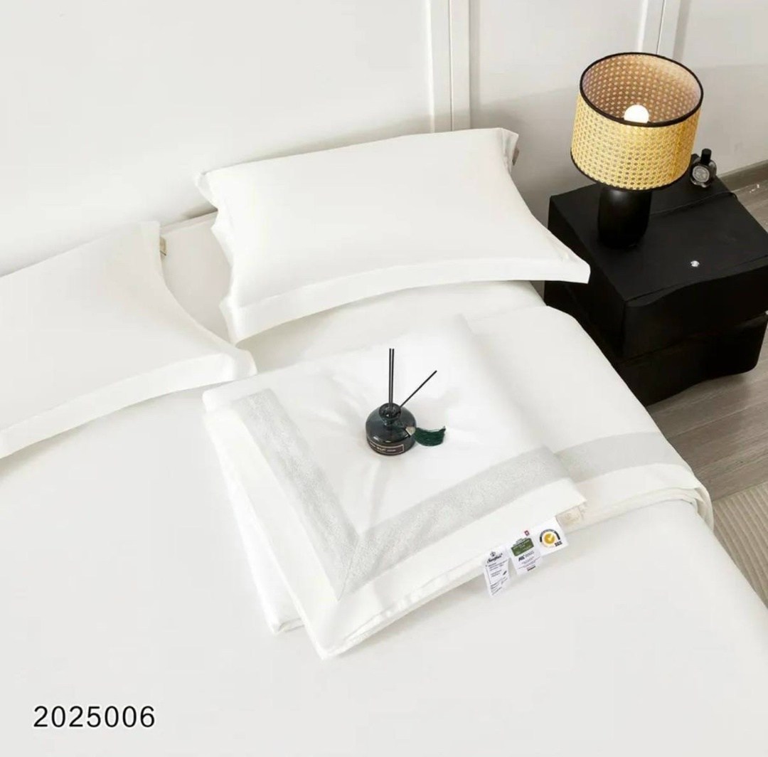 комплект постельного белья,blumarine комплект постельного белья,постельного белья,роскошный комплект постельного белья,белое постельное белье