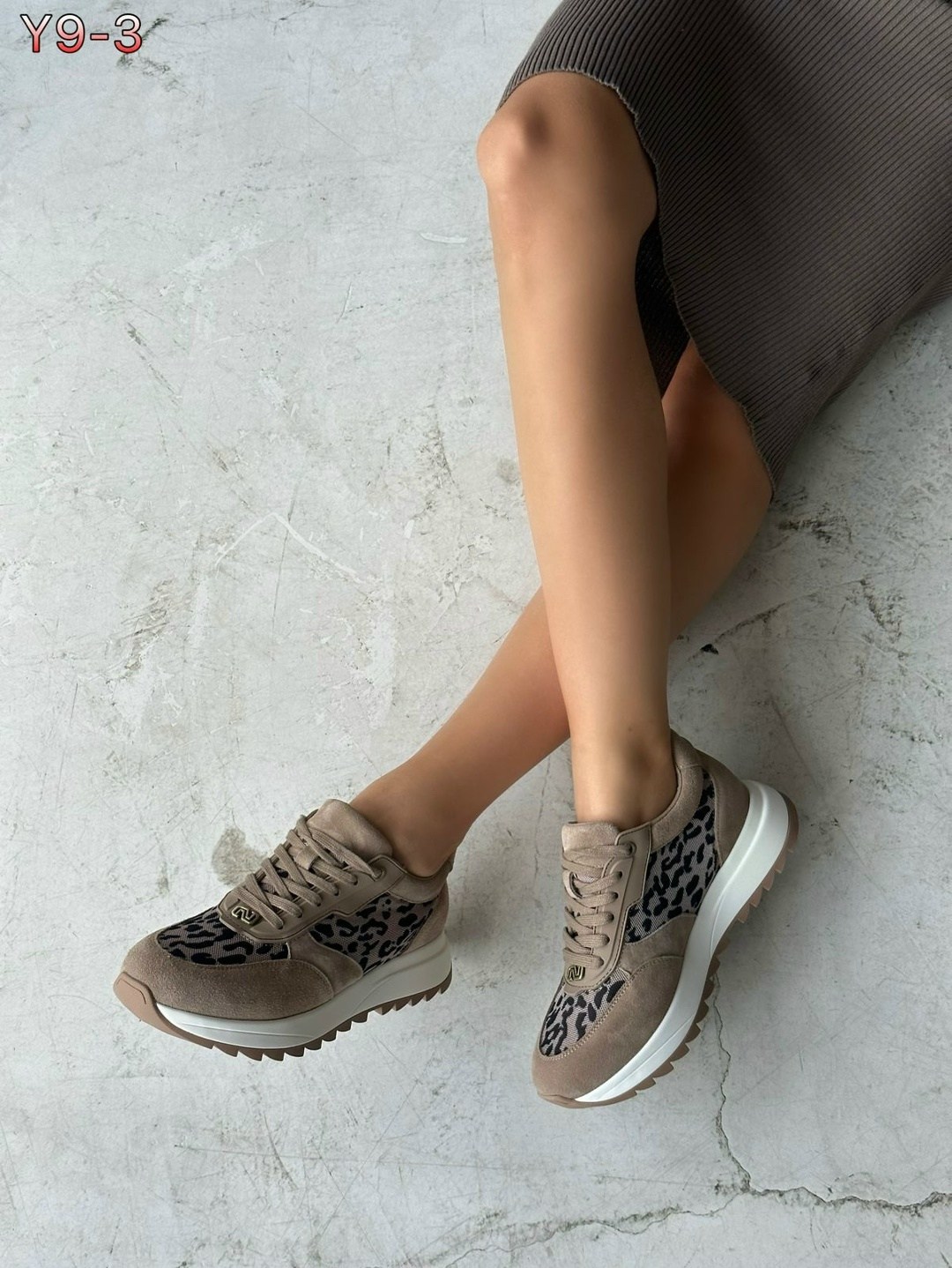,кроссовки женские,бежевые кроссовки,леопардовые кроссовки, женская