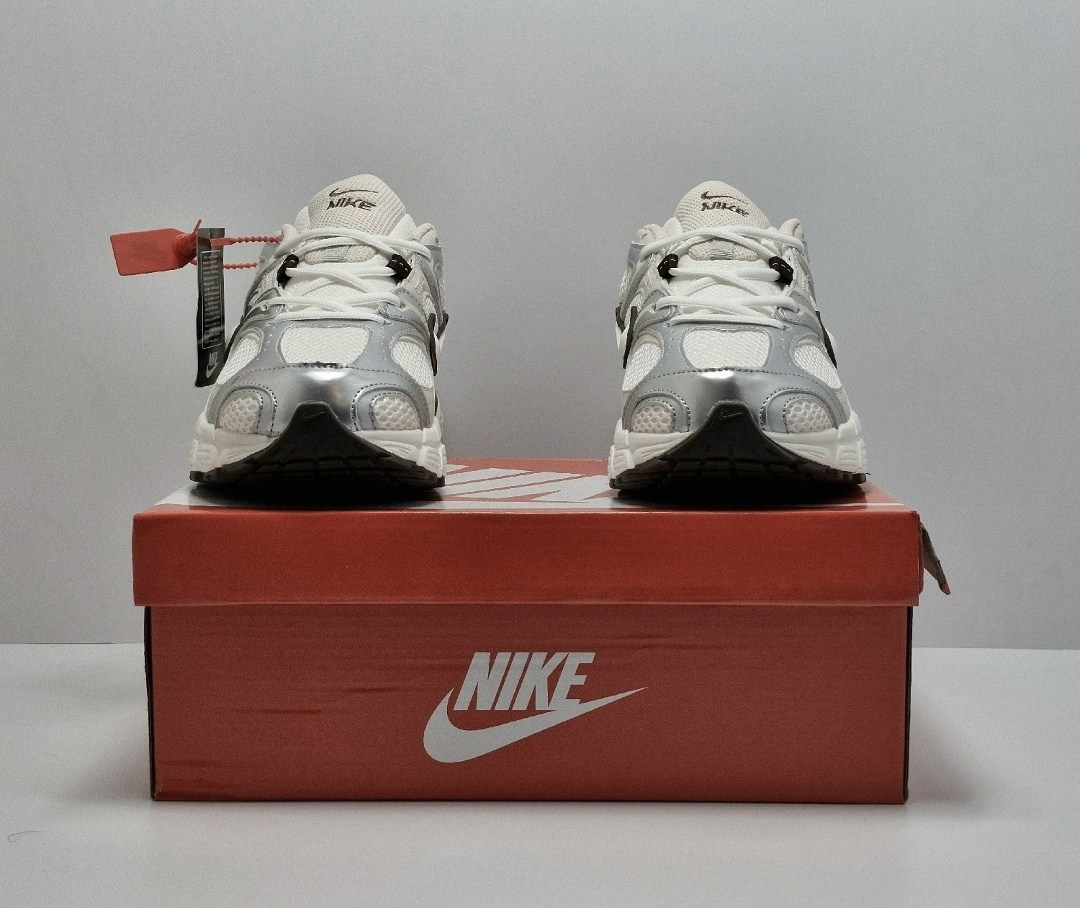 nike кроссовки,кроссовки v5 rnr nike,,кроссовки nike v5 rnr white black silver,кроссовки для мужчин