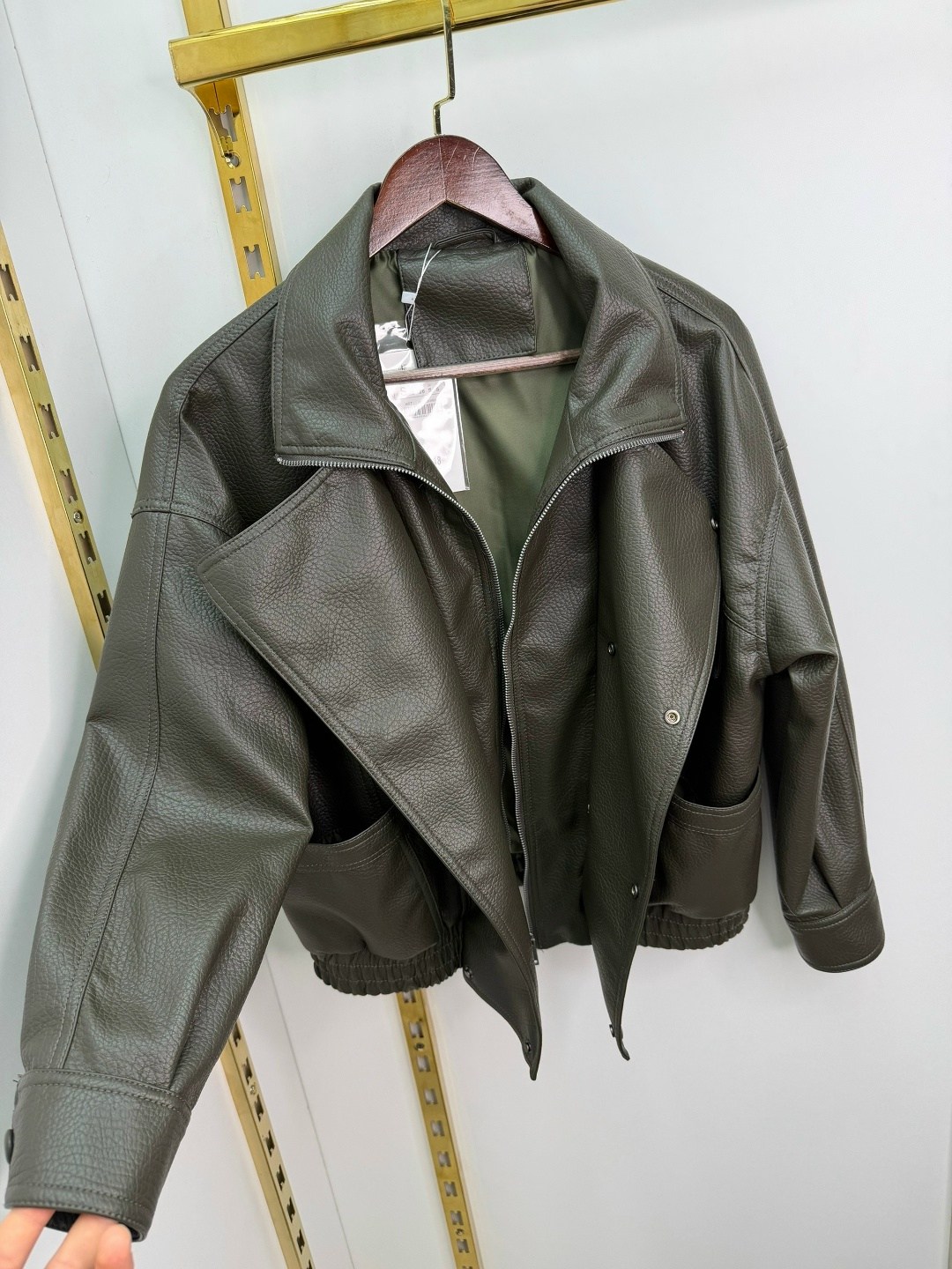 женская кожаная куртка,кожаная куртка,куртка женская кожанная,куртка,женская куртка