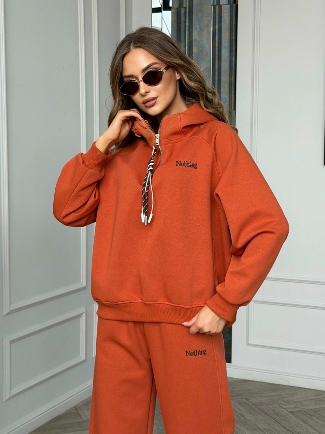 оранжевый спортивный костюм,оранжевый спортивный костюм женский,женский спортивный костюм,спортивный костюм,спортивный костюм селин