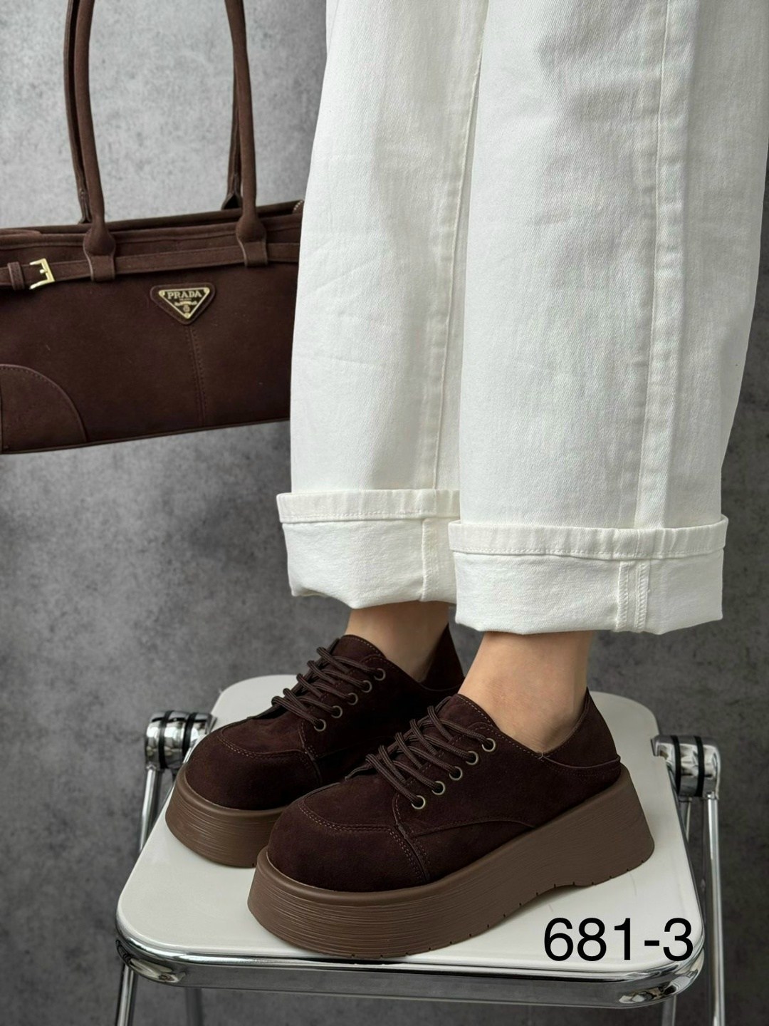 ,бордовая замшевая ботинки женские,платформа ,модная женская ,замшевые кеды