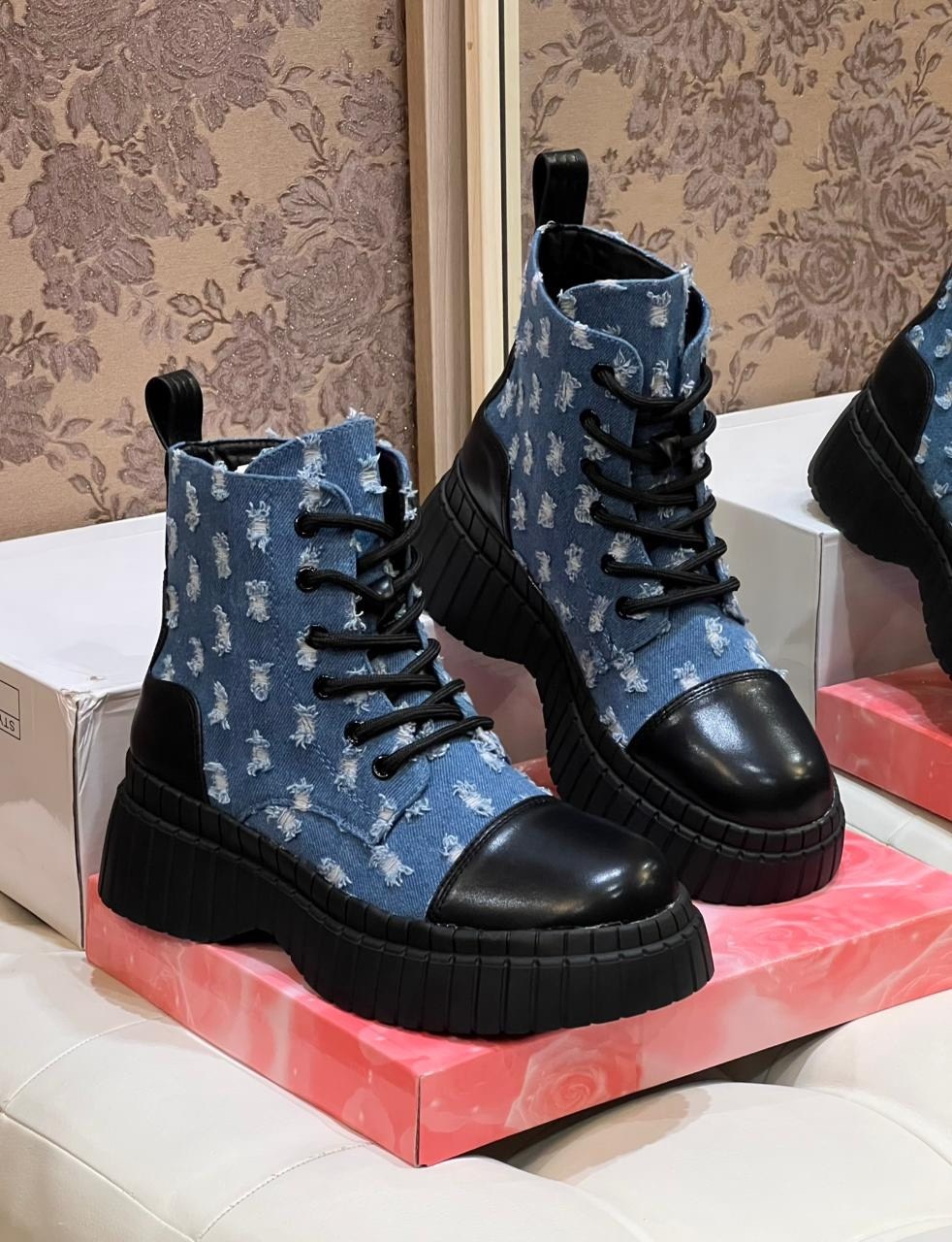 ботинки женские,ботинки модные,,женская ,полуботинки женские на танкетке