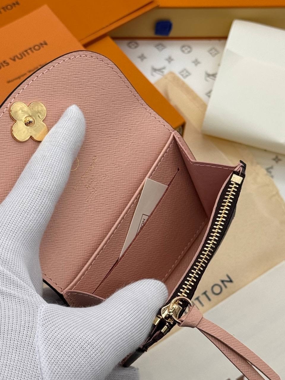 обложка на паспорт louis vuitton,кошелек louis vuitton,кошелек женский луи виттон,картхолдер louis vuitton,кошелек луи виттон