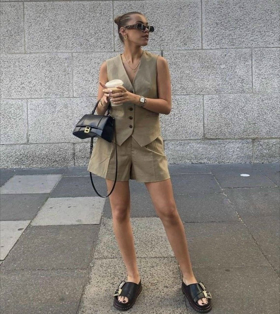 костюм с шортами и жилеткой,женский льняной костюм с шортами,льняной костюм с шортами,костюм женский с шортами,костюм женский летний с шортами двойка