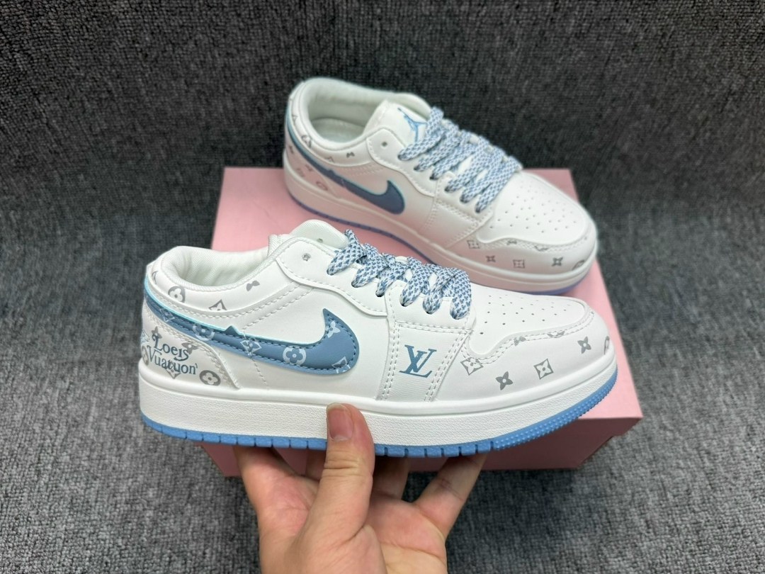 кроссовки,кроссовки nike,спортивная ,женские кроссовки,оригинальные кроссовки