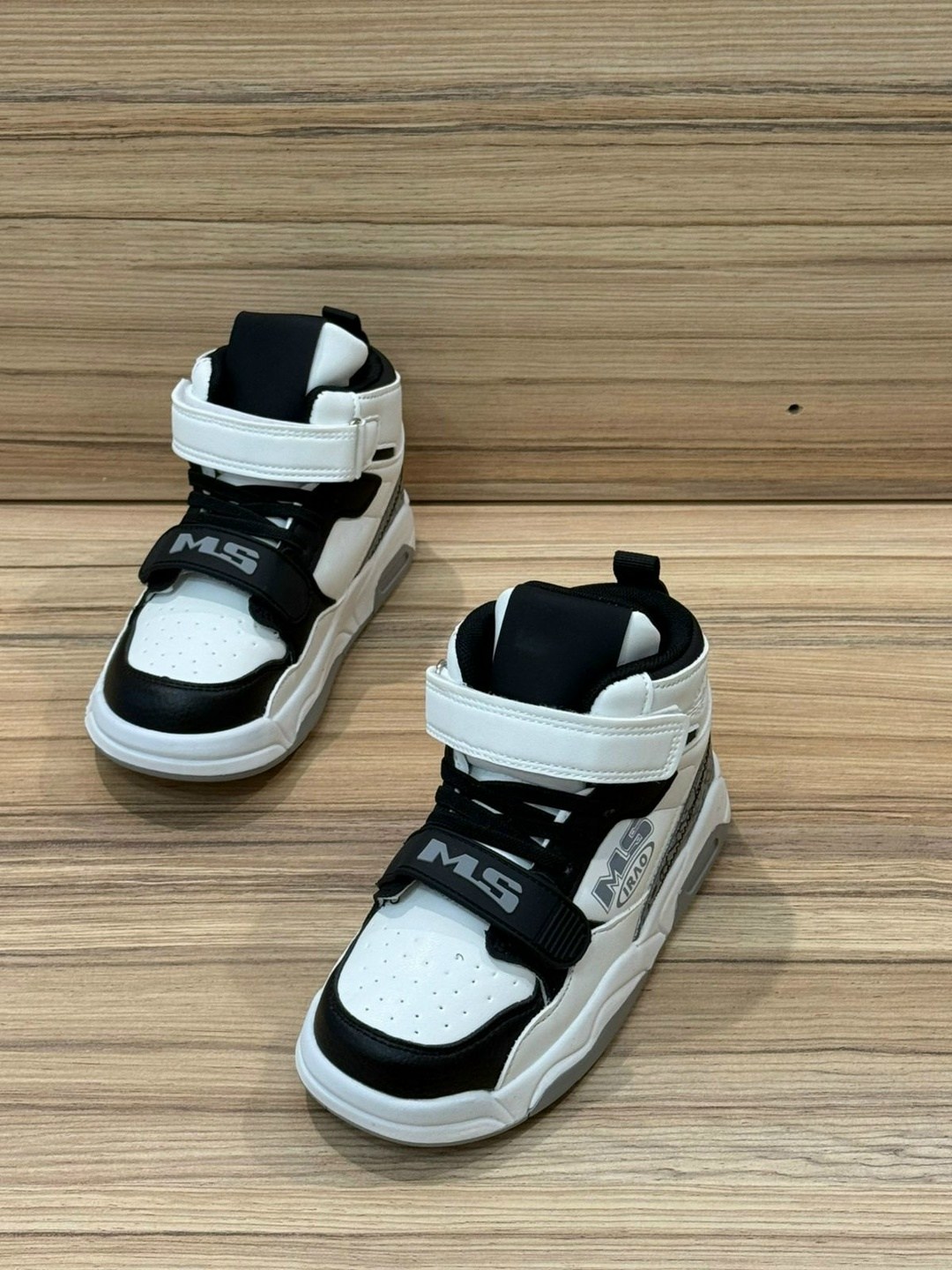 ,кроссовки мальчику,кроссовки детские,ботинки для мальчика,детские ботинки