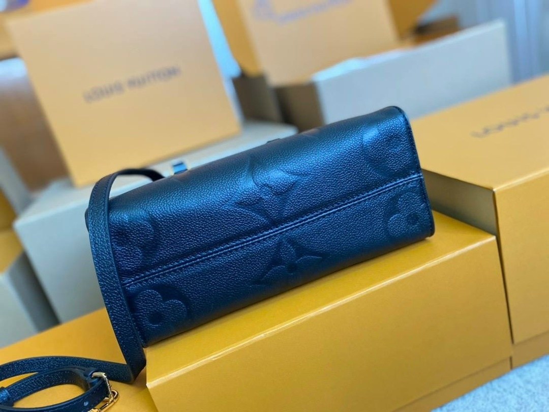 louis vuitton сумка на плечо,женская синяя сумка louis vuitton onthego mm,сумка louis vuitton,сумка луи виттон черная женская,модная сумка