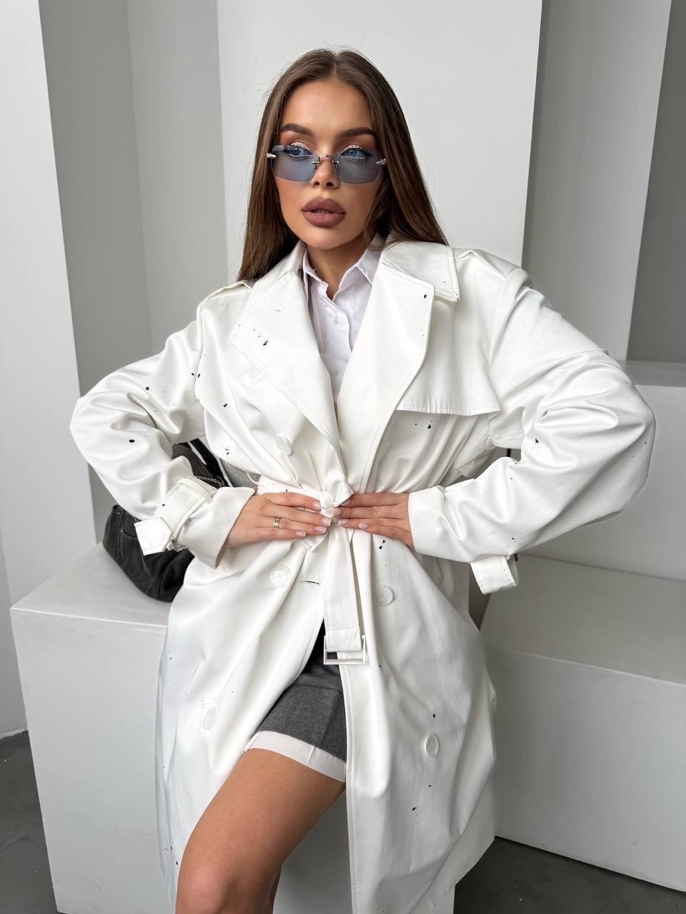 плащ тренч женский,плащ тренч,плащ кожаный тренч,плащ женский,белый кожаный плащ