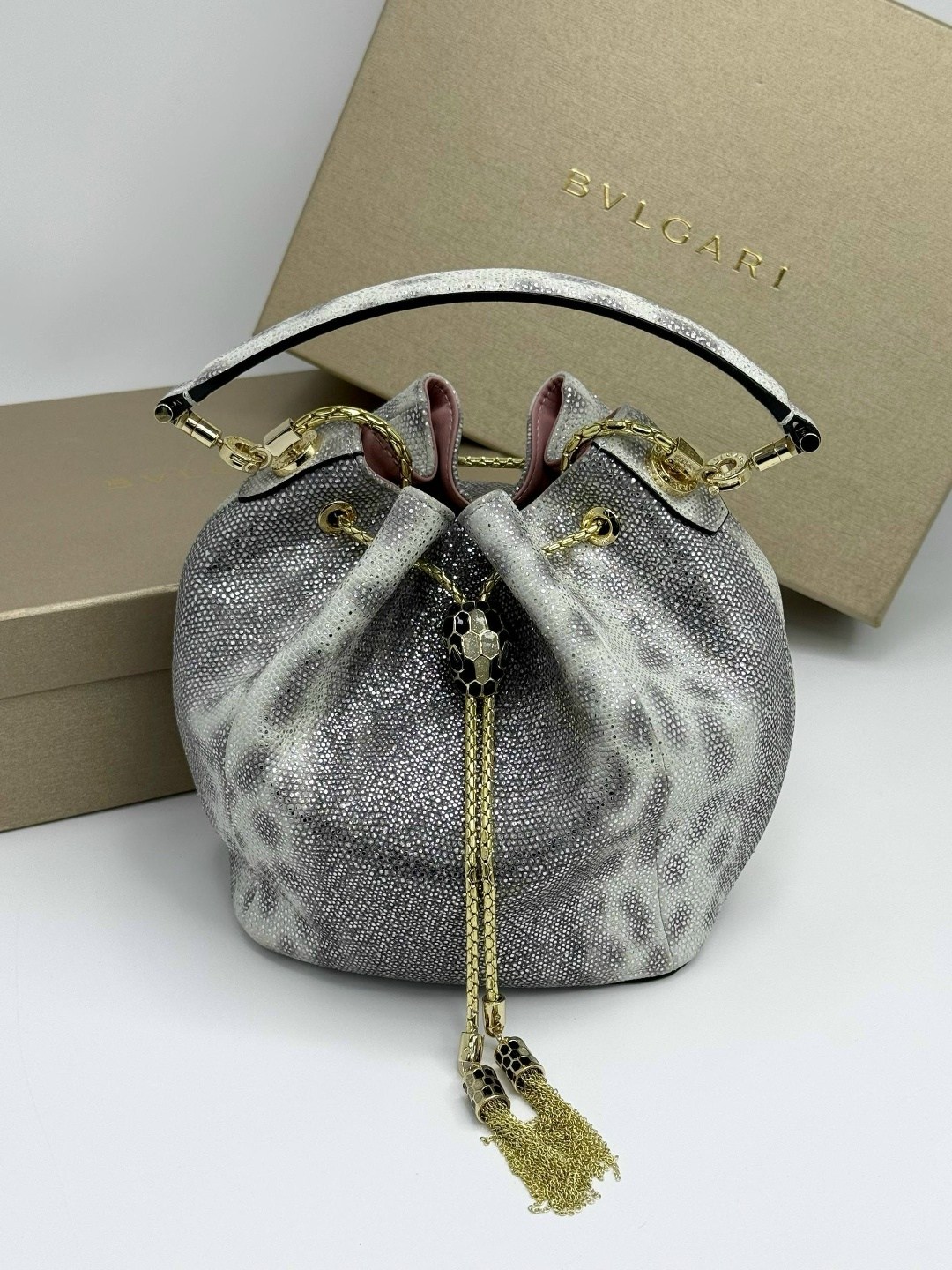 bvlgari сумка на плечо,сумка,сумка bvlgari,сумка женская bvlgari,сумка женская