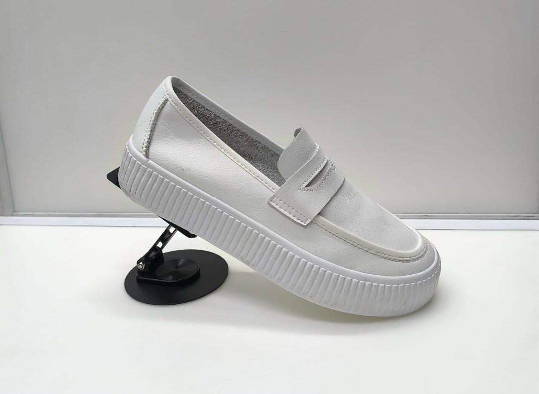 ,лоферы женские,лоферы белые,женская ,мокасины женские