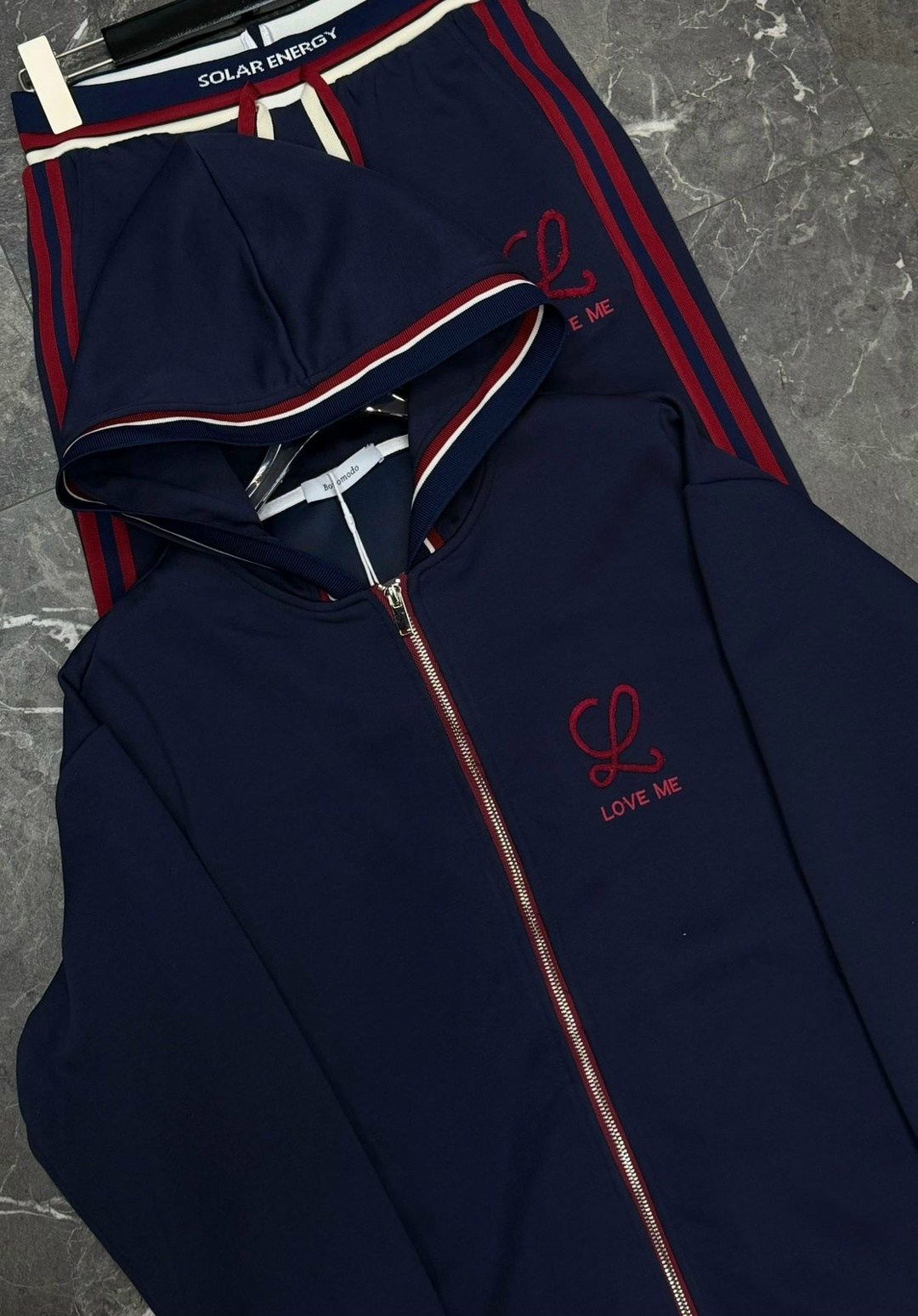 loro piana женский красный костюм,спортивный костюм женский,спортивный костюм,спортивный костюм loro piana,красные спортивные костюмы