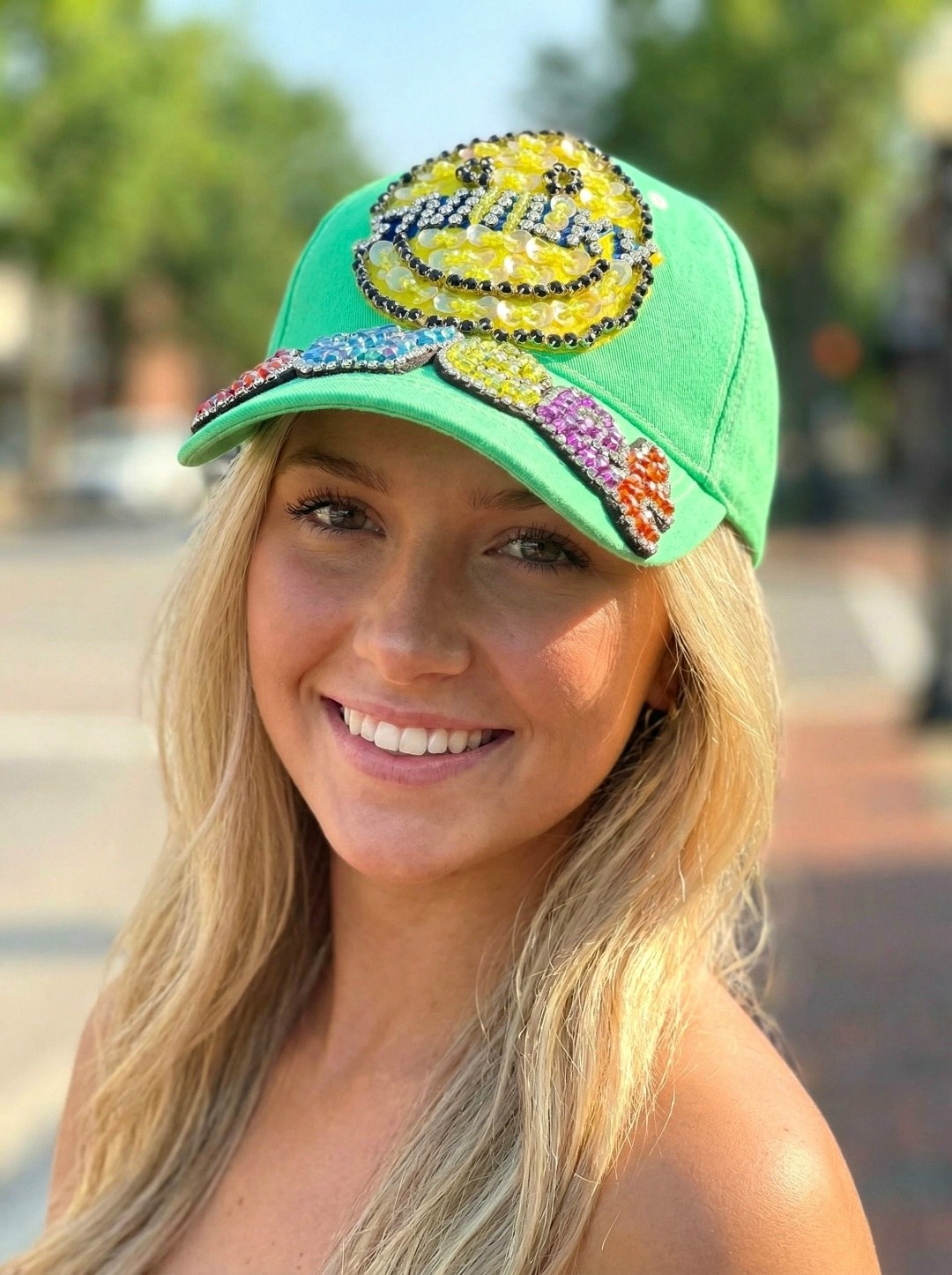 бейсболка со стразами,стильная бейсболка,женская бейсболка,бейсболка модная,кепка со стразами