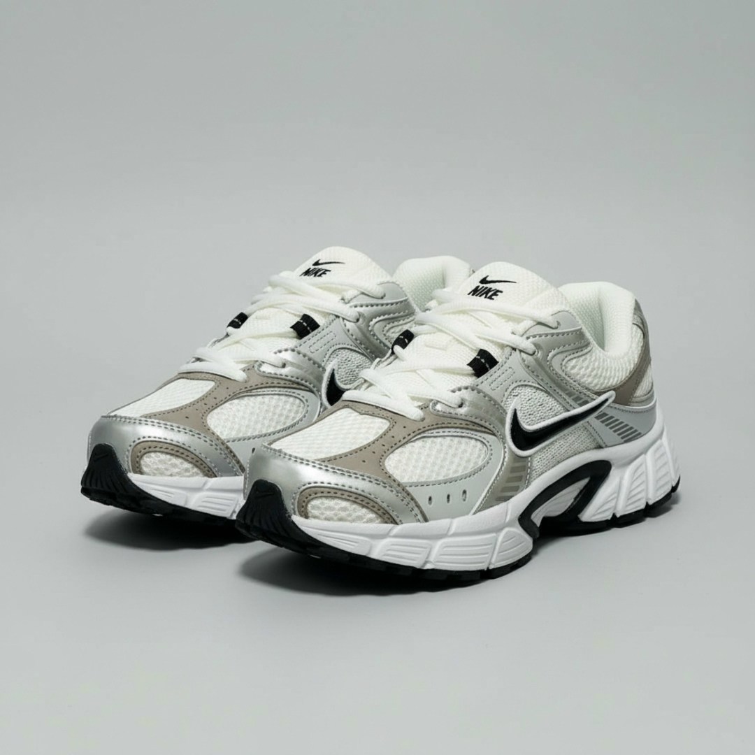 девушка в спортивном,упражнения спортивные,упражнения спорт,занятие спортом,бег осенью