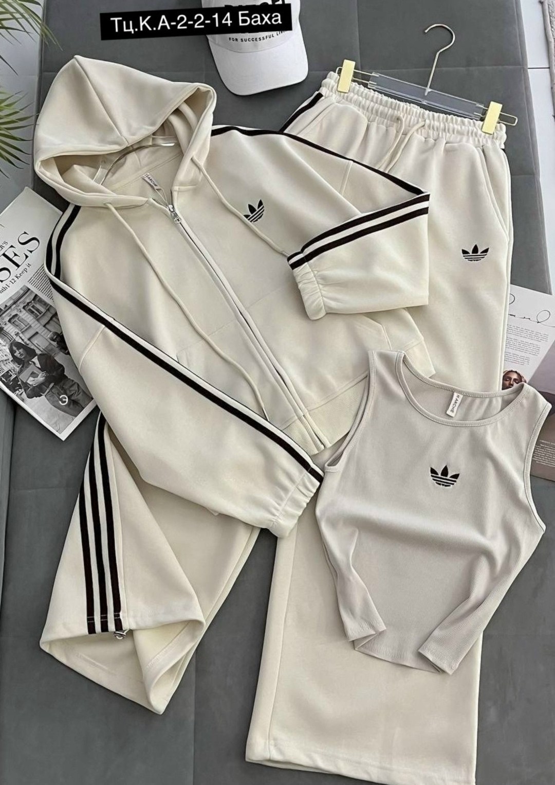 костюм спортивный adidas,комплект одежды adidas sportswear,костюм адидас,женский спортивный костюм adidas,костюм спортивный adidas sportswear