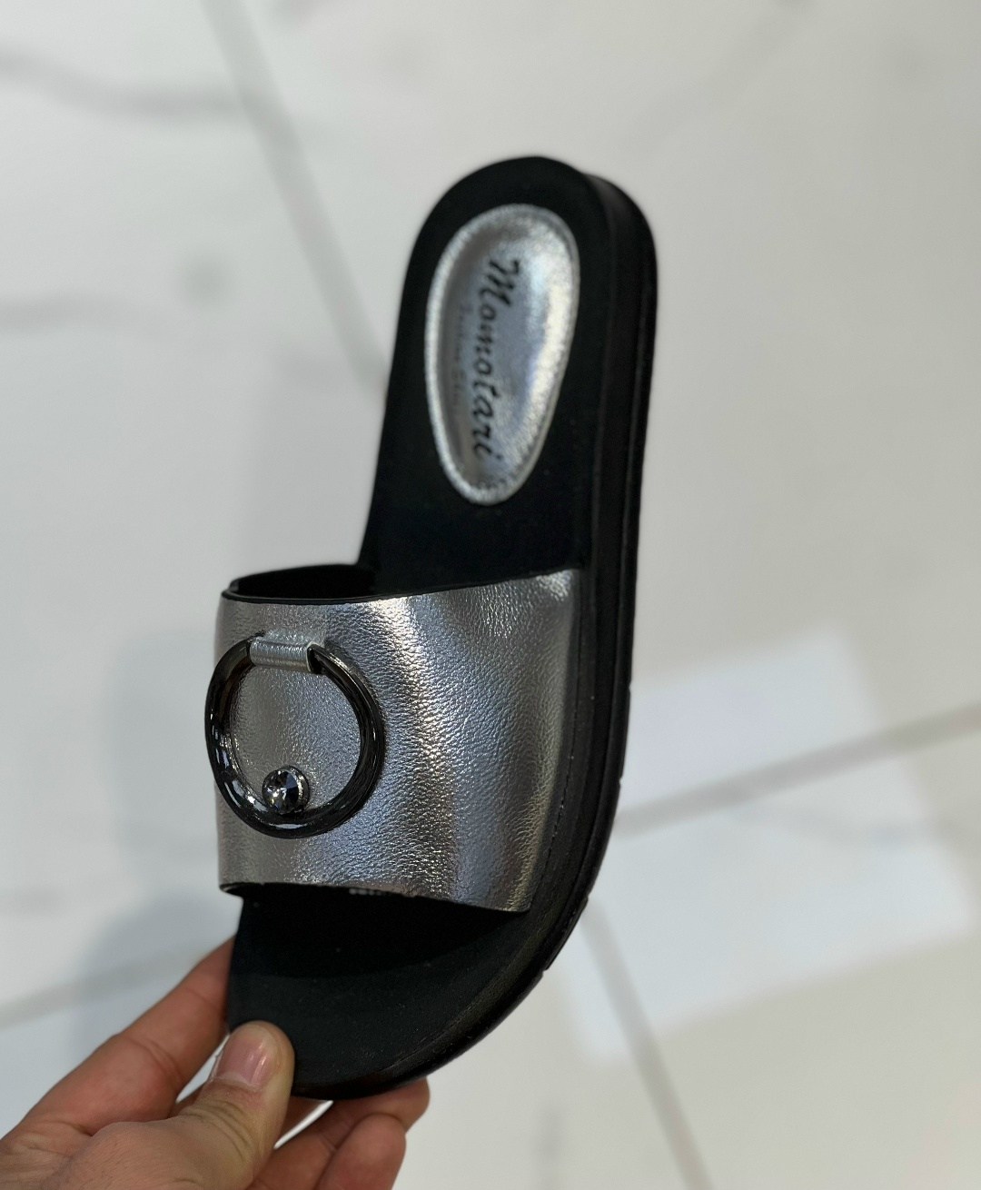 шлепанцы женские,шлепки женские,,модные шлепанцы,женские домашние тапочки