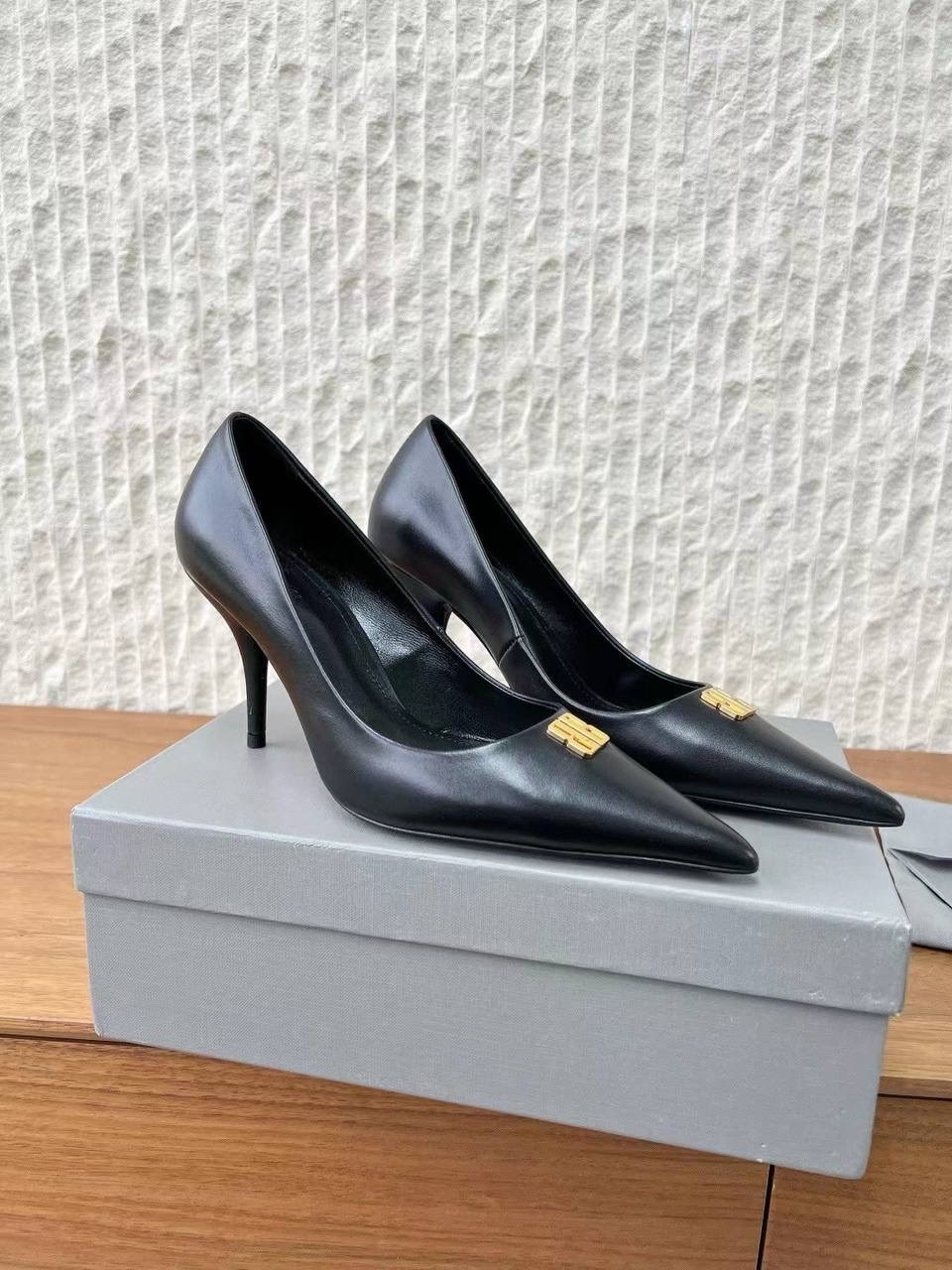 ,женские туфли,туфли yves saint laurent,туфли balenciaga,модные туфли