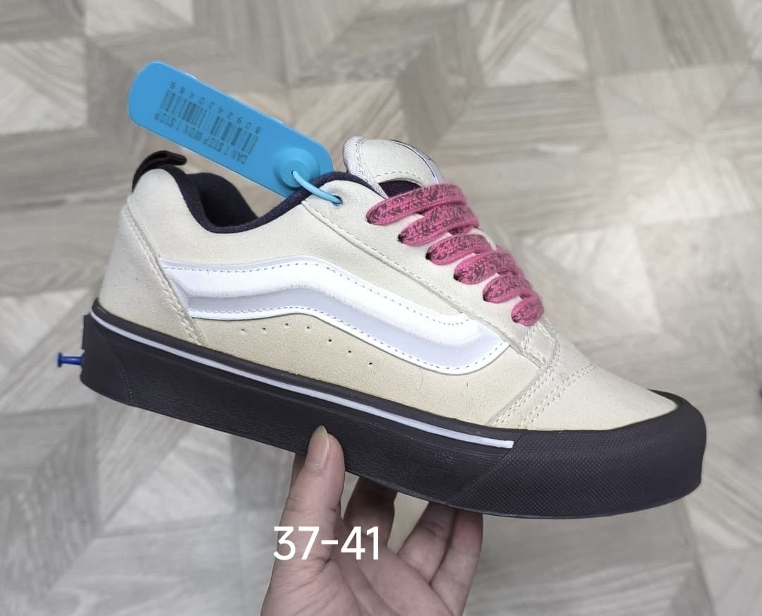 ,кроссовки adidas,кроссовки женскиe,кроссовки мужские adidas,кроссовка