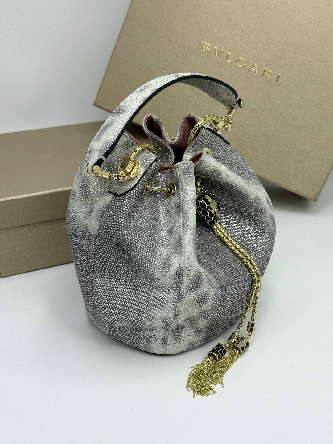 bvlgari сумка на плечо,сумка,сумка bvlgari,сумка женская bvlgari,сумка женская