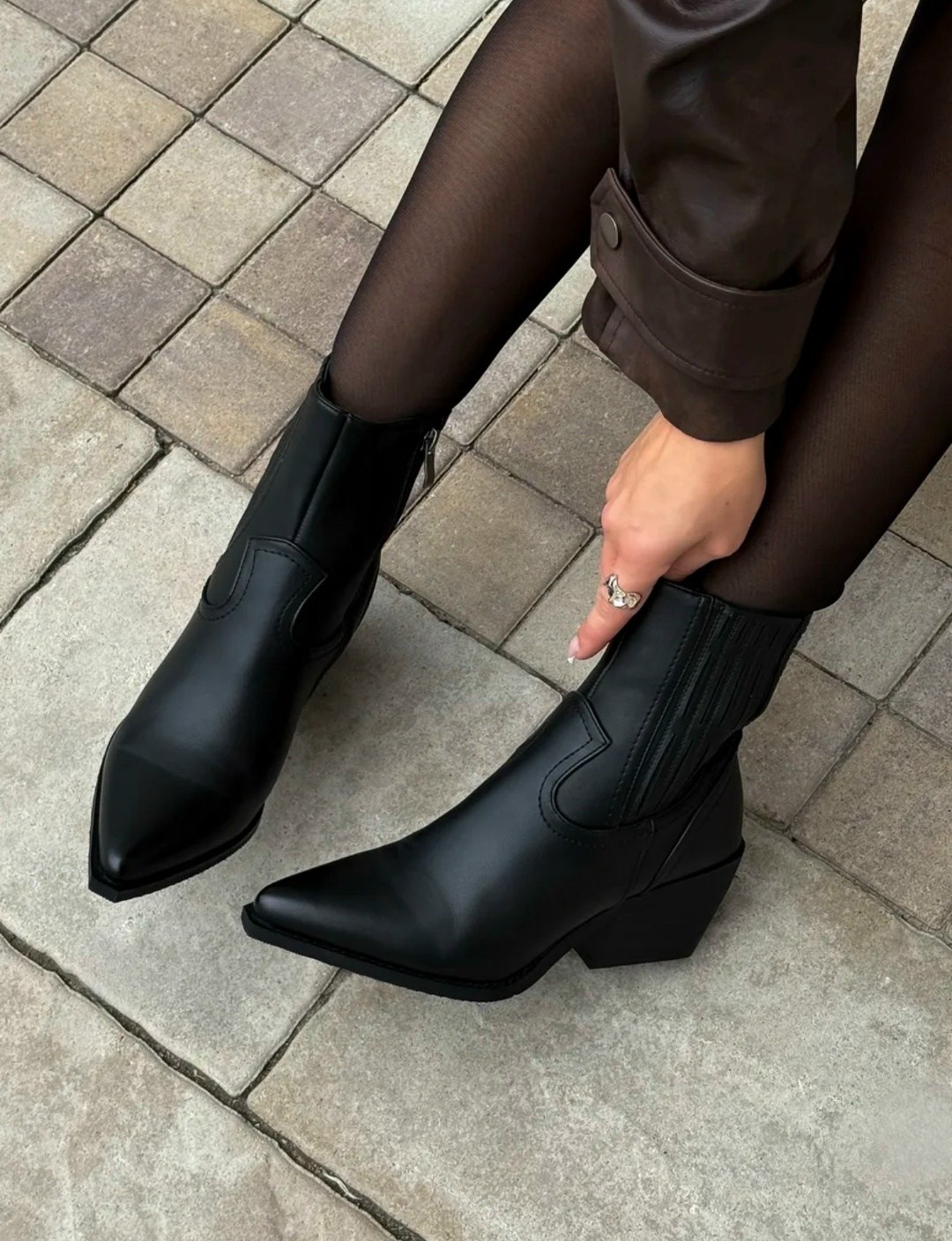 ,ботинки казаки,ботинки казаки женские демисезонные dollenta,казаки женские,ковбойские ботильоны женские