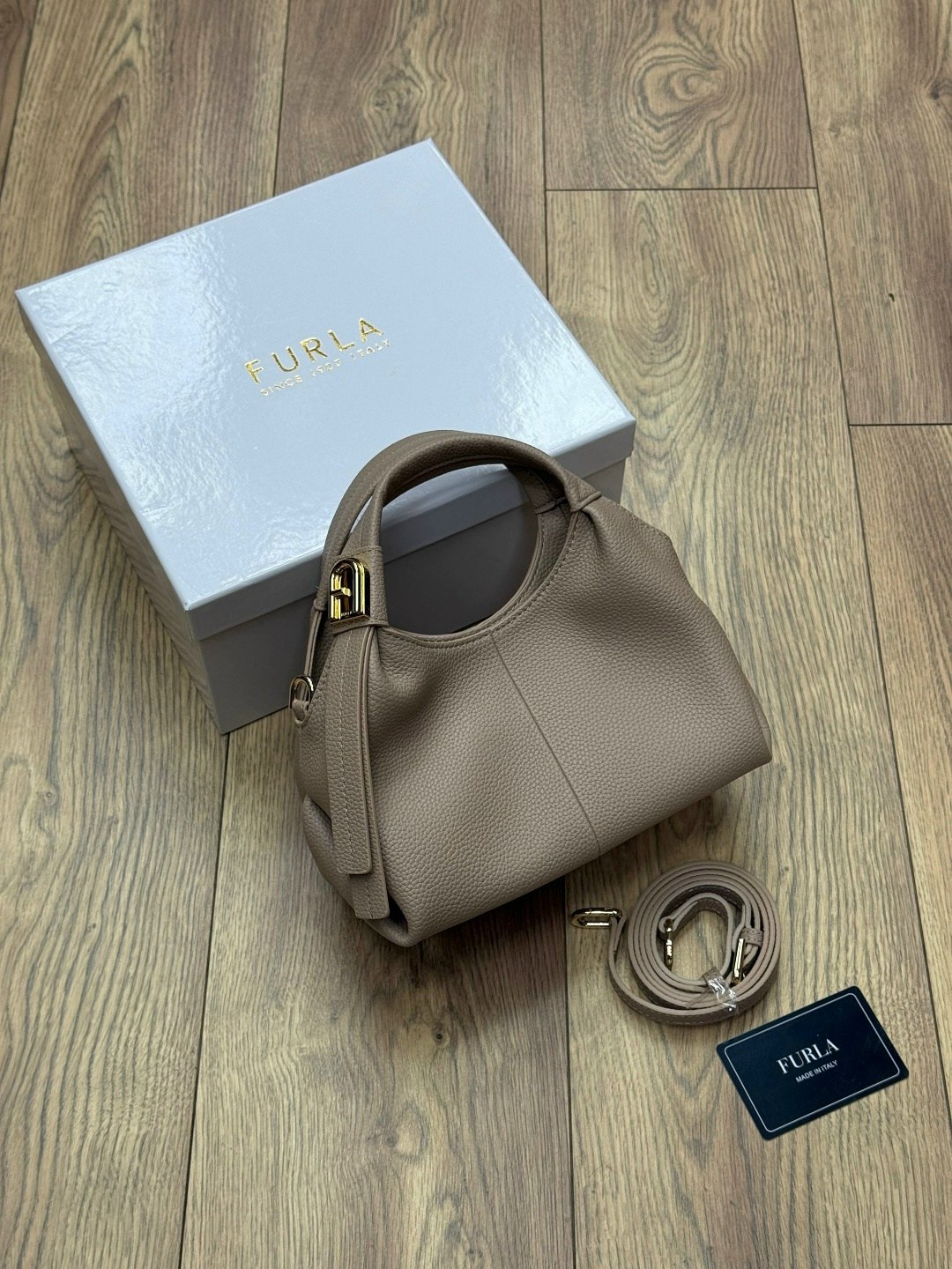 сумка,женская сумка,стильная сумочка,женская сумка furla натуральная кожа,модная сумка