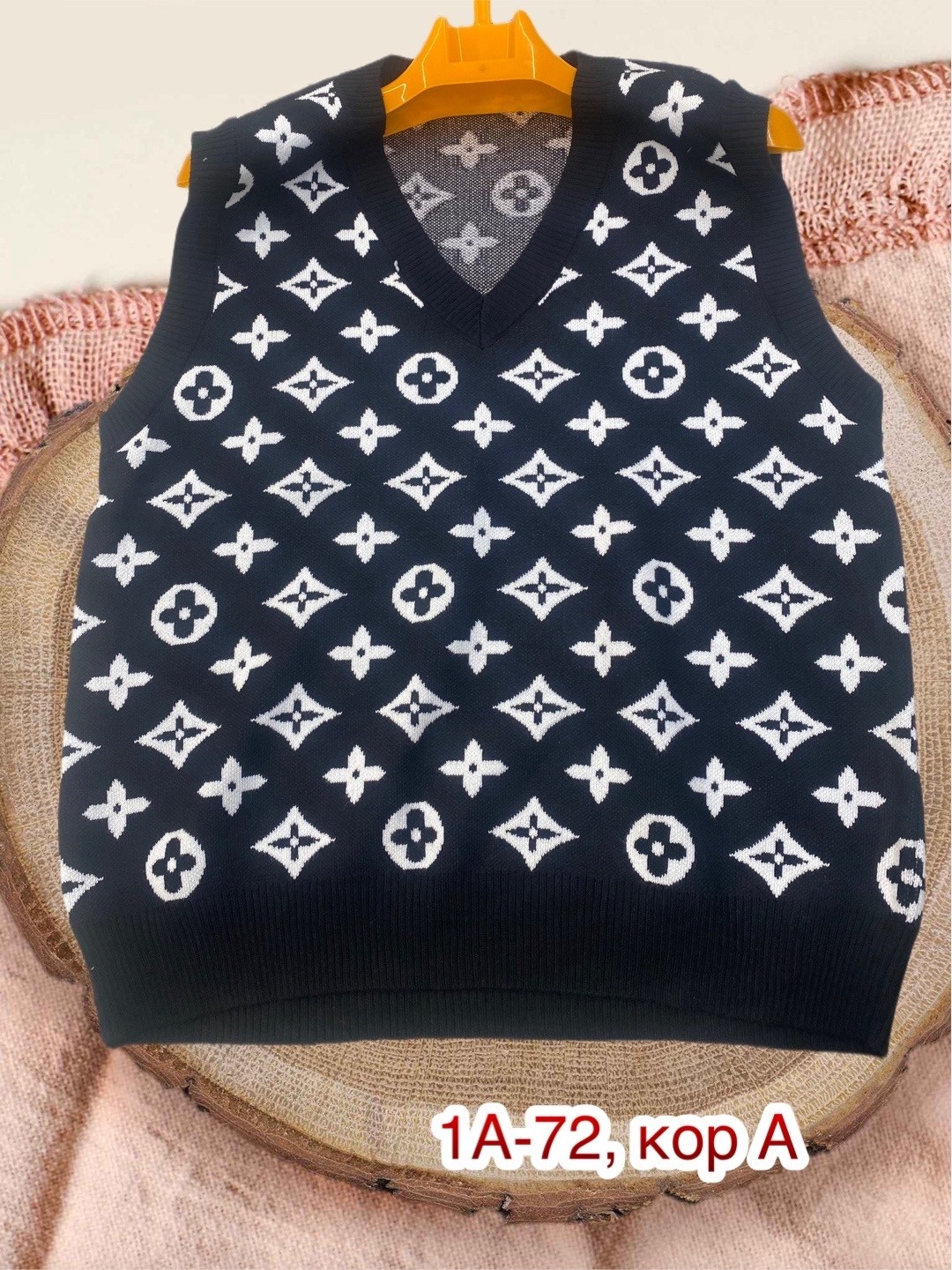 женская жилетка,жилет женский,жилетка вязаная,жилет вязаный,женский вязаный жилет