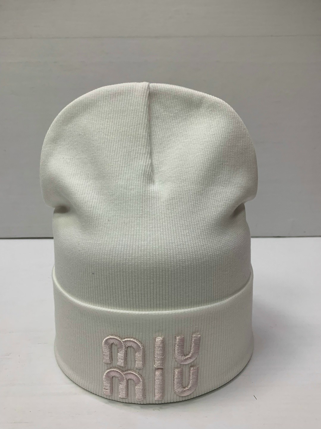 шапка miu miu,шапка,модная шапка,шапка шанель оригинал,вязаная шапка