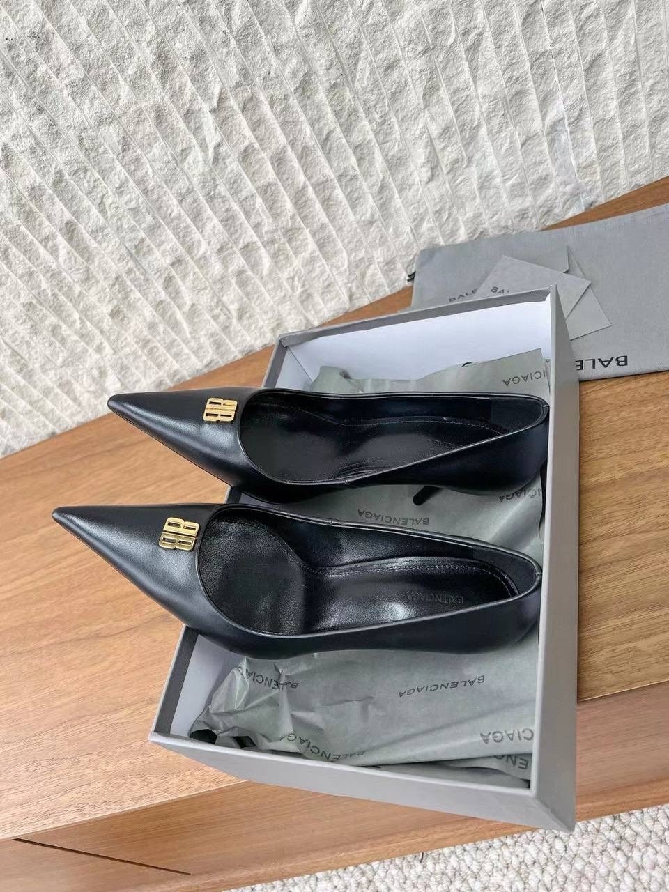 ,женские туфли,туфли yves saint laurent,туфли balenciaga,модные туфли