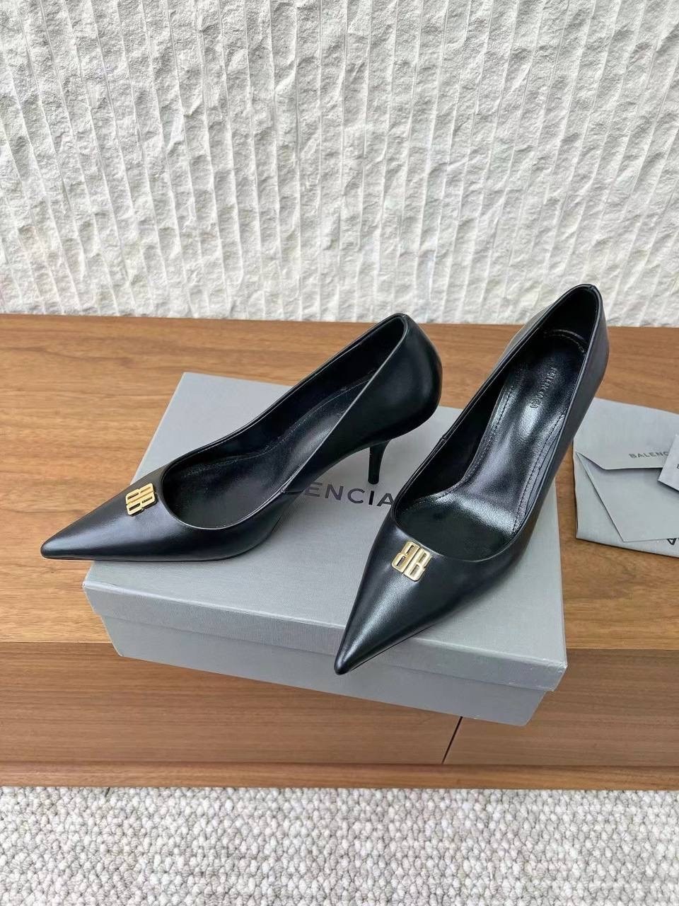 ,женские туфли,туфли yves saint laurent,туфли balenciaga,модные туфли