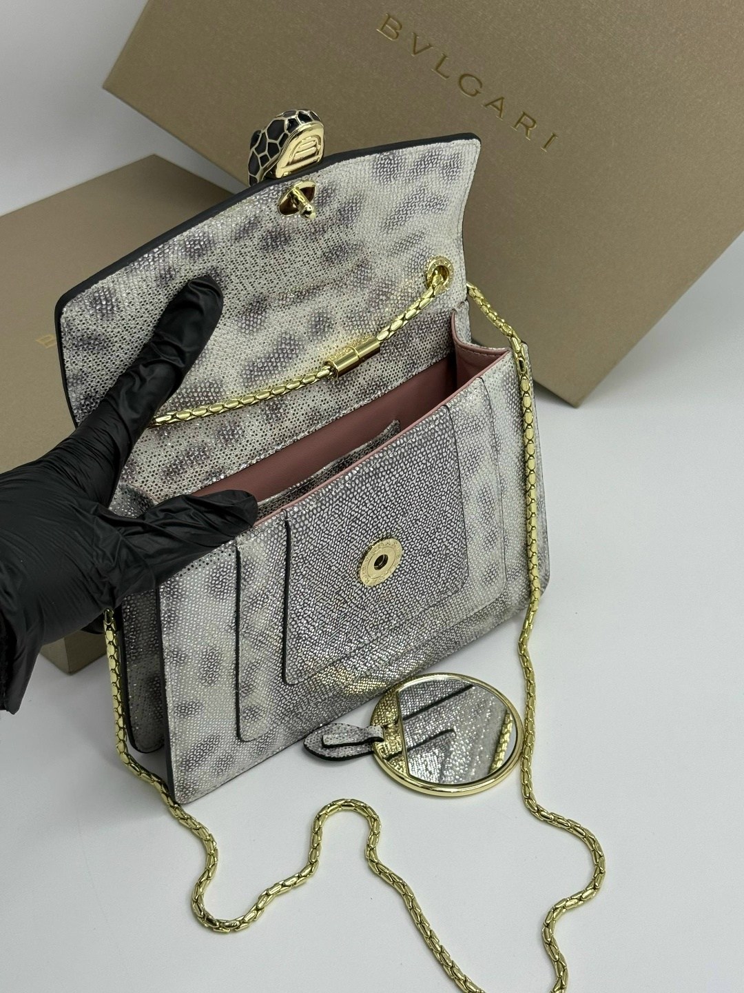 сумка bvlgari,сумка булгари,bvlgari сумка на плечо,сумка женская bvlgari,сумка bvlgari с тиснением под змею