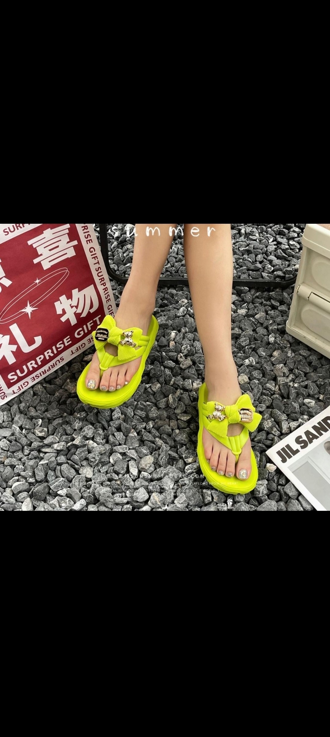 шлепанцы женские,модные шлепанцы,босоножки и шлепанцы женские летние,женские пляжные шлепанцы,летние шлепанцы