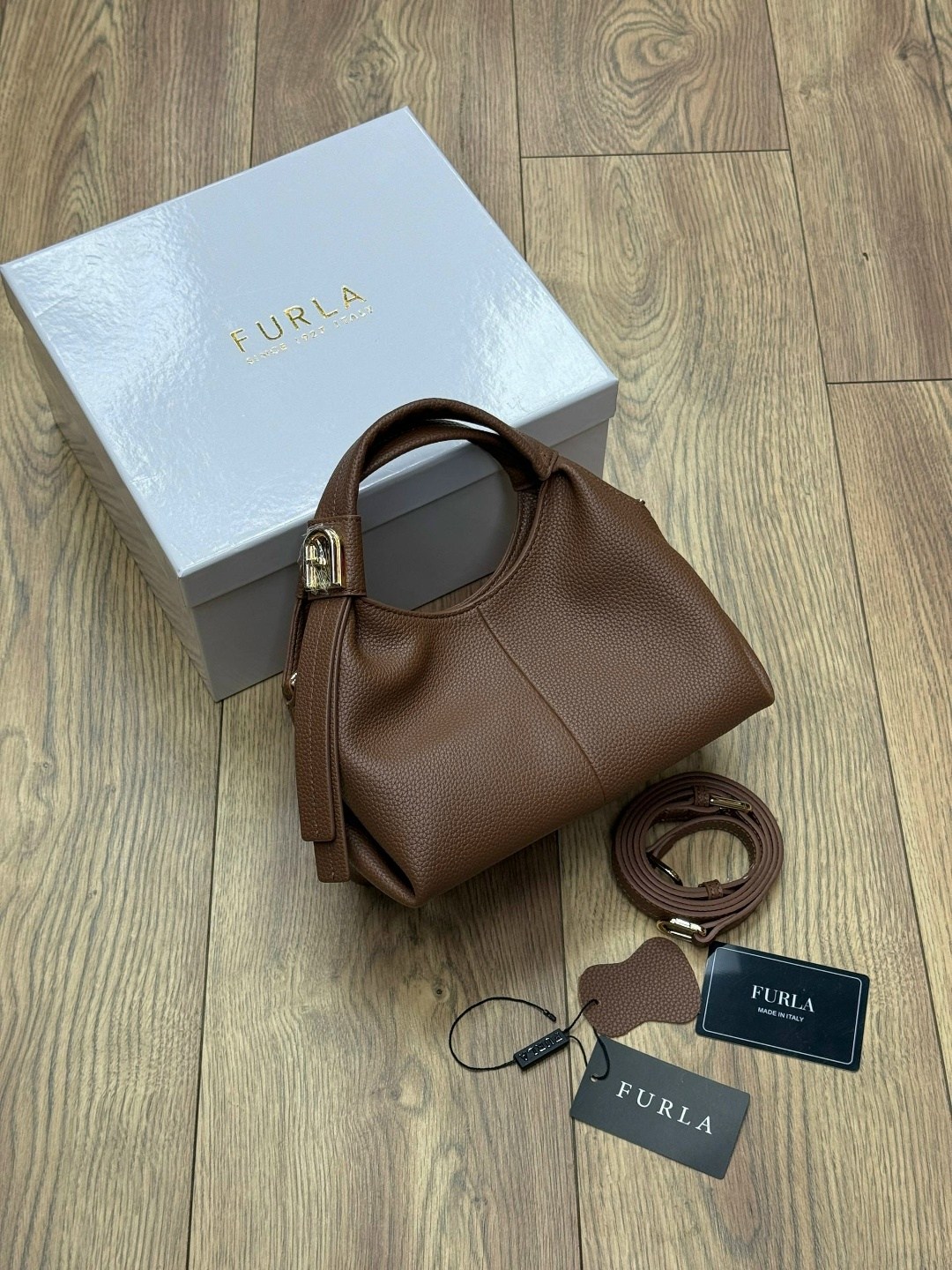 сумка,женская сумка,стильная сумочка,женская сумка furla натуральная кожа,модная сумка