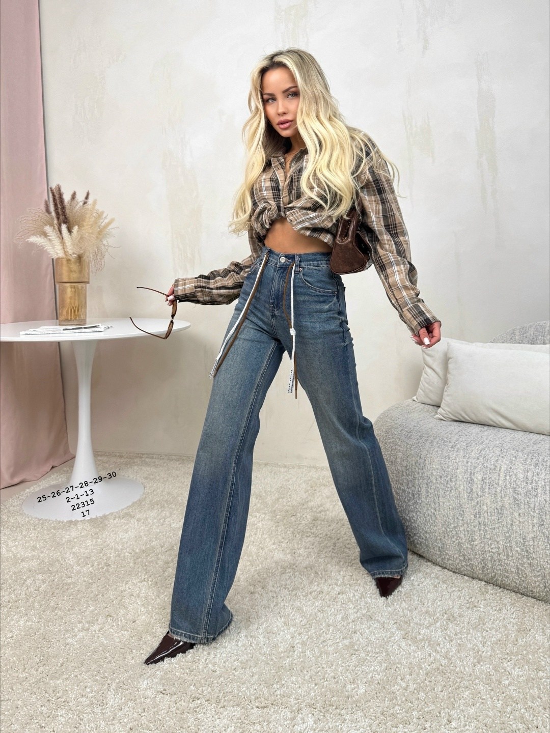 женские джинсы,джинсы,модные джинсы,джинсы широкие,женские джинсы клеш