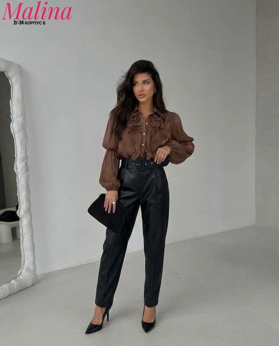 брюки кожаные,брюки зауженные,кожаные брюки женские,женские брюки из экокожи,женская блуза