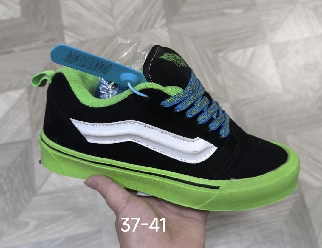 ,кроссовки adidas,кроссовки женскиe,кроссовки мужские adidas,кроссовка