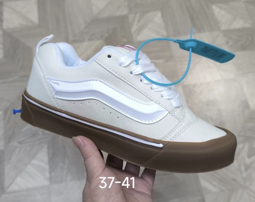 ,кроссовки adidas,кроссовки женскиe,кроссовки мужские adidas,кроссовка