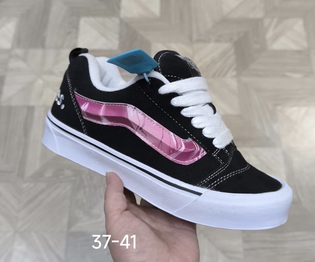 ,кроссовки adidas,кроссовки женскиe,кроссовки мужские adidas,кроссовка